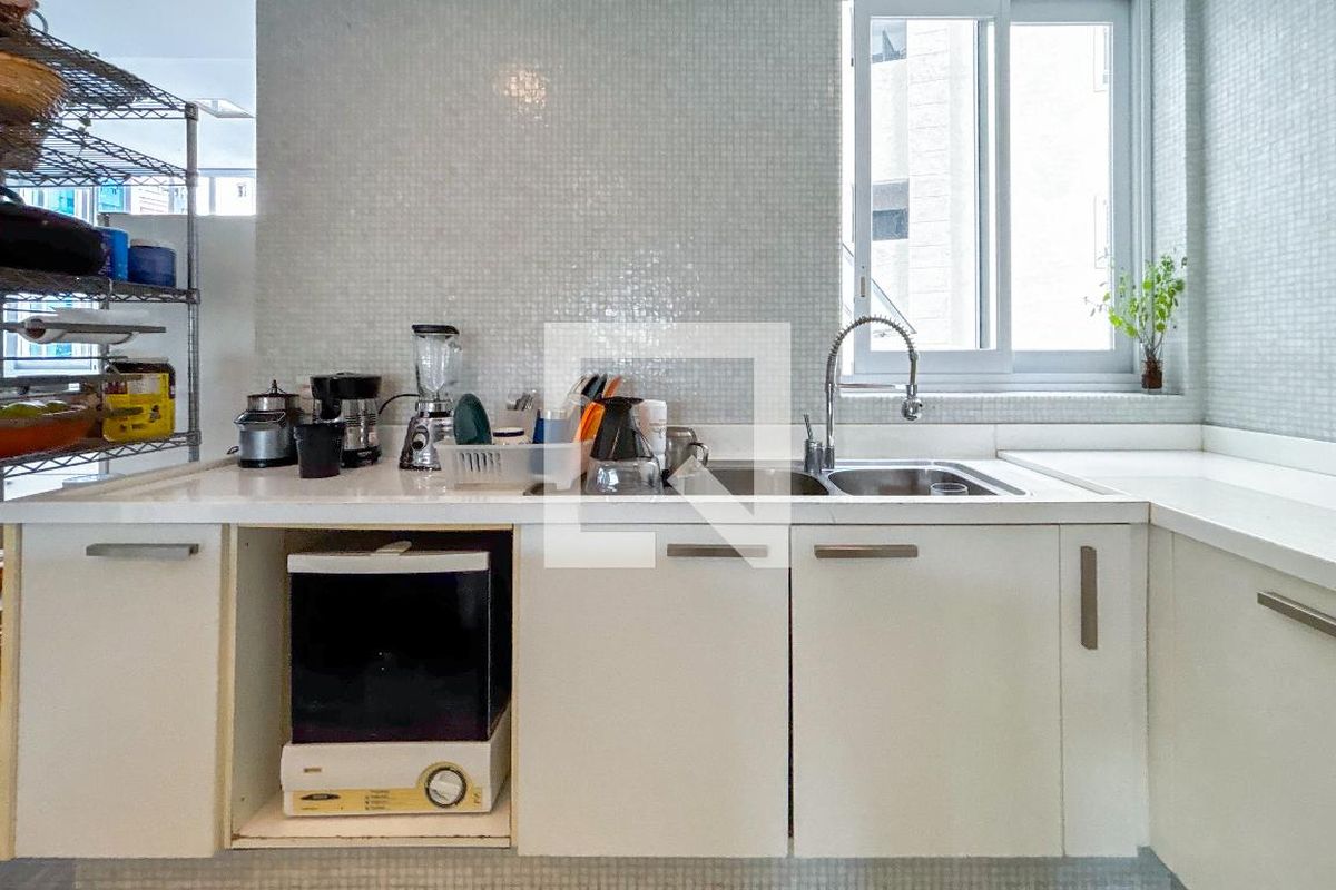 Apartamento, 3 quartos, 242 m² - Foto 185