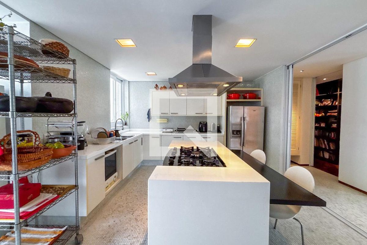 Apartamento, 3 quartos, 242 m² - Foto 188