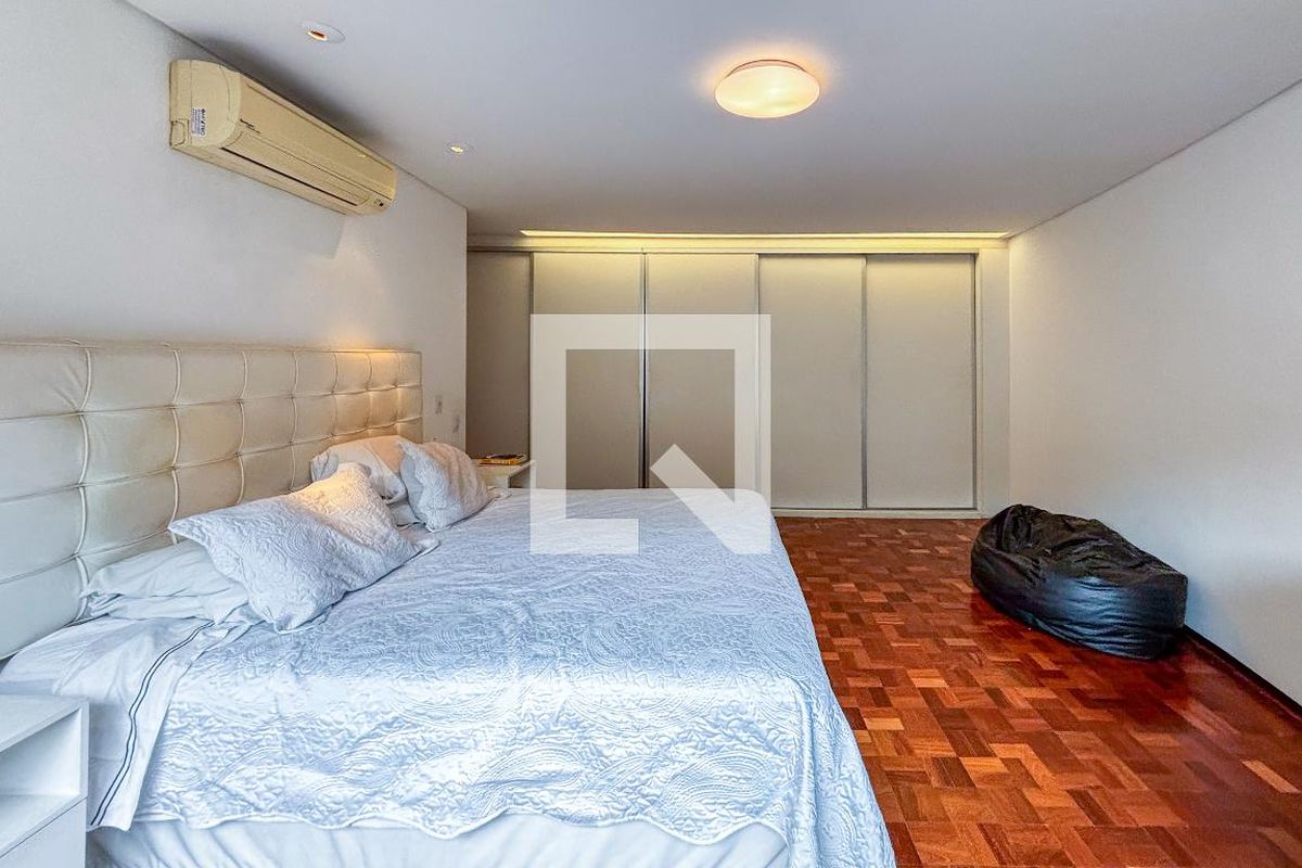 Apartamento, 3 quartos, 242 m² - Foto 100