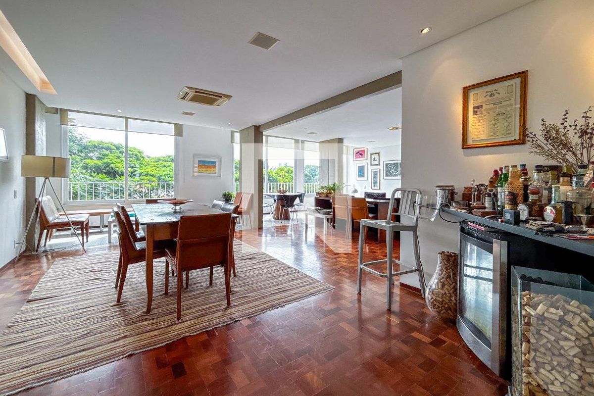 Apartamento, 3 quartos, 242 m² - Foto 4