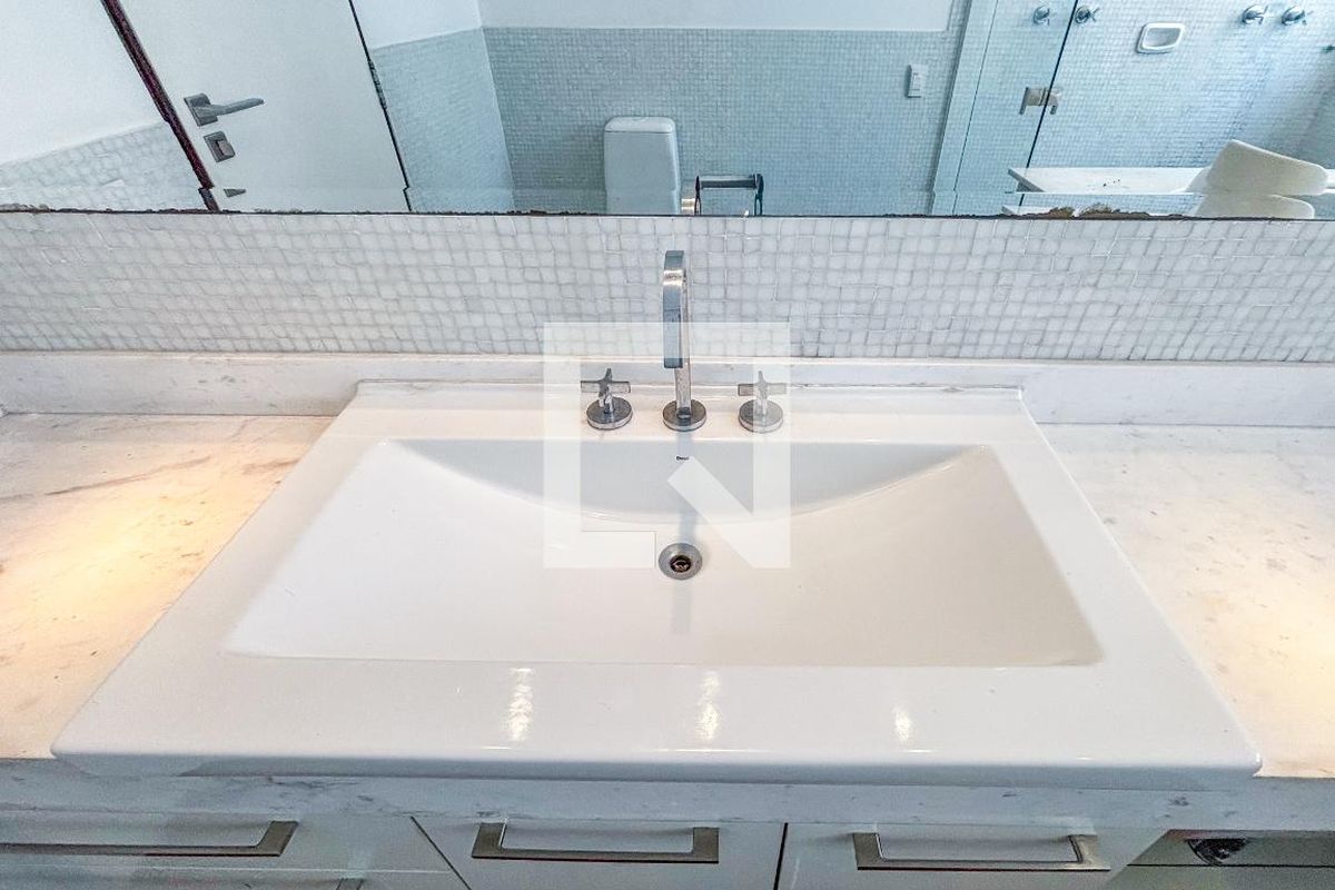 Apartamento, 3 quartos, 242 m² - Foto 148