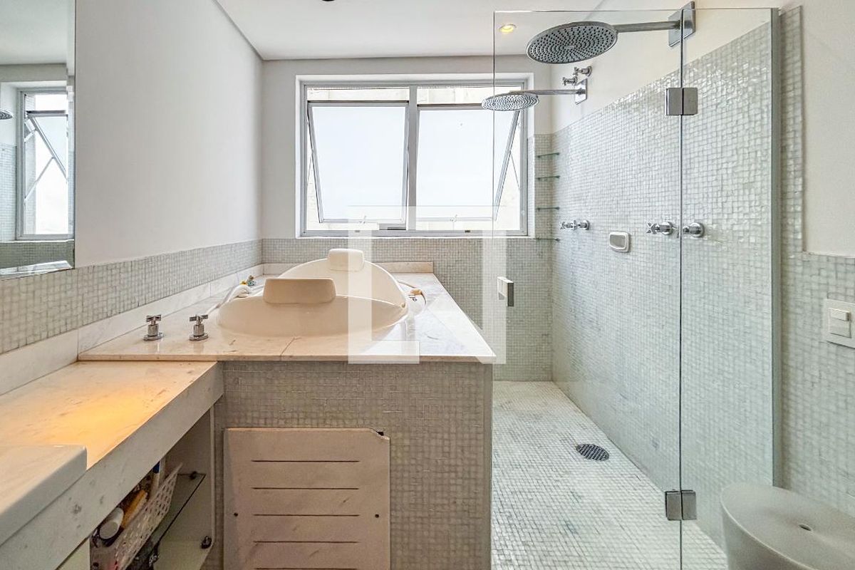 Apartamento, 3 quartos, 242 m² - Foto 128