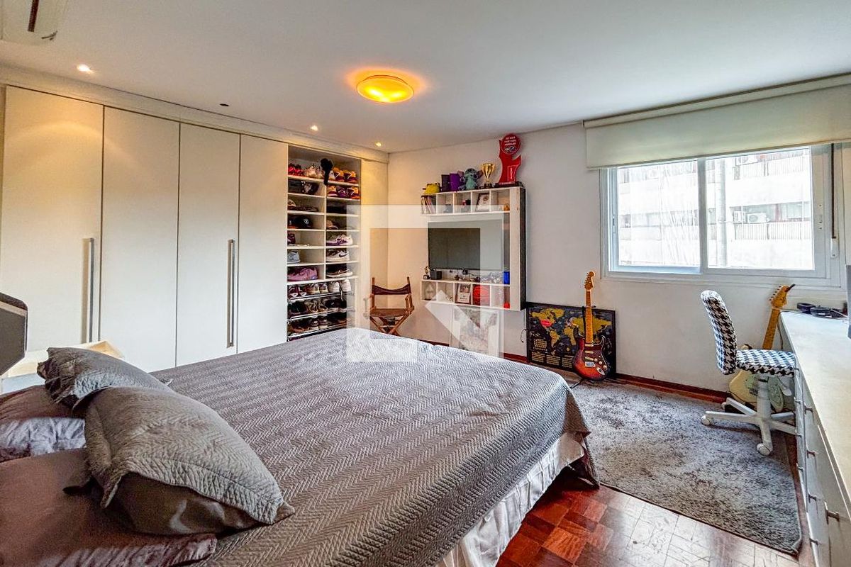 Apartamento, 3 quartos, 242 m² - Foto 152