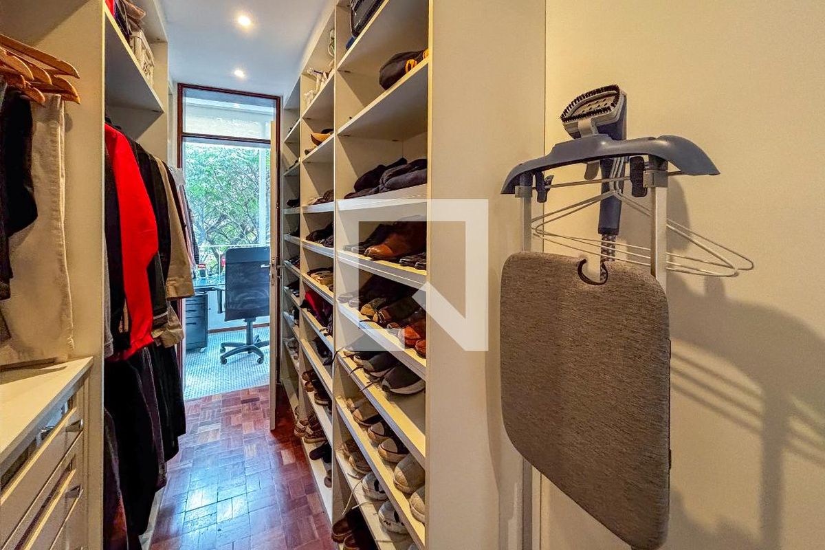 Apartamento, 3 quartos, 242 m² - Foto 116
