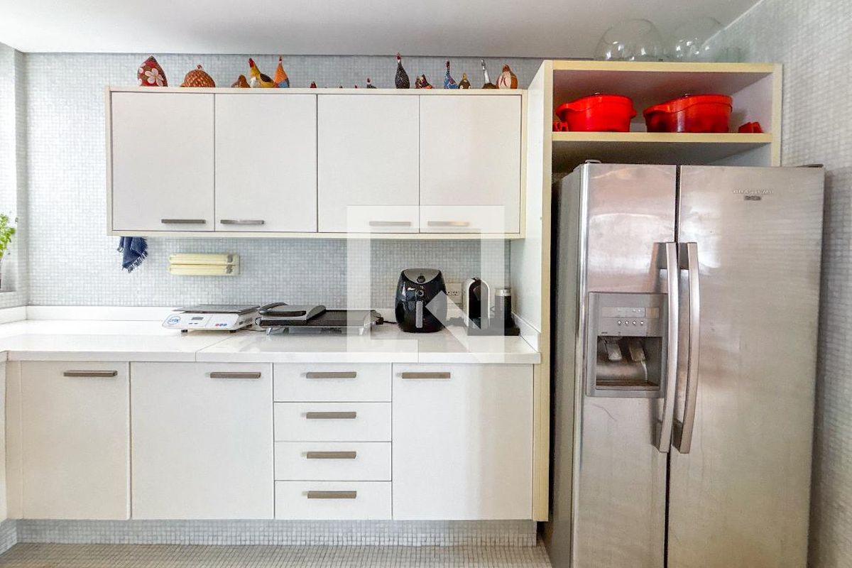 Apartamento, 3 quartos, 242 m² - Foto 184