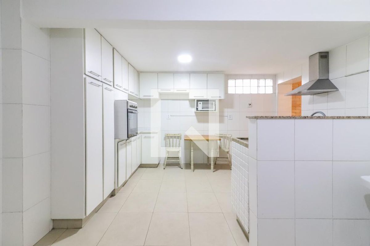 Casa, 3 quartos, 240 m² - Foto 92