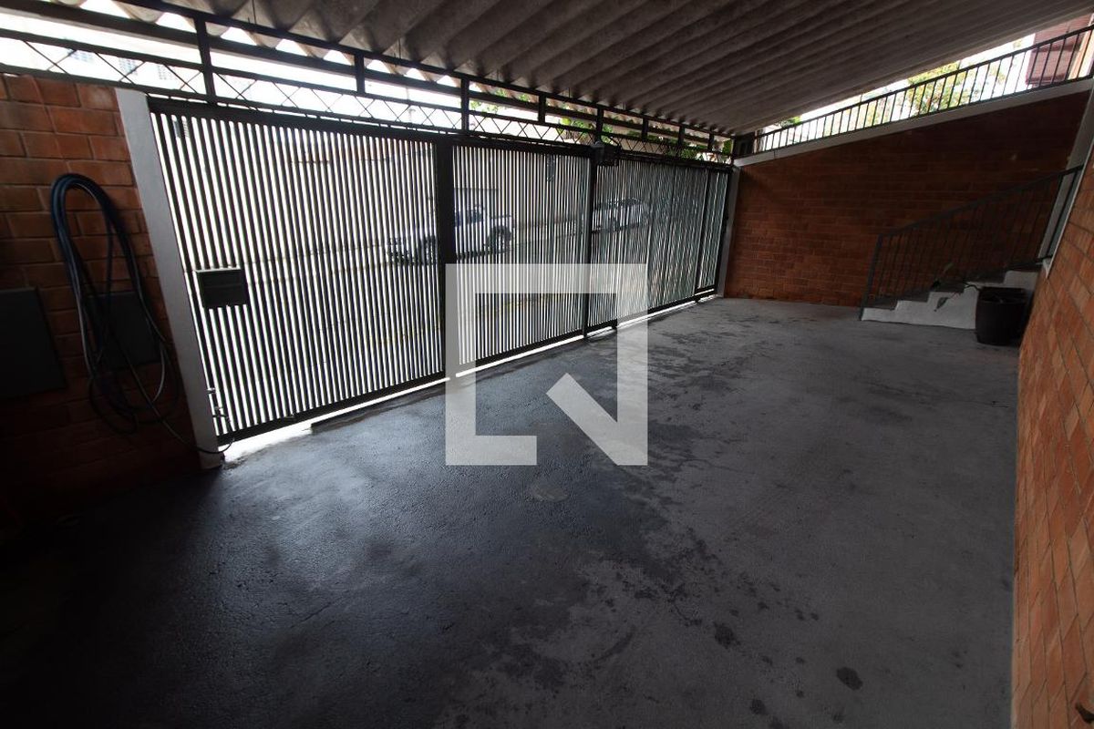 Casa à Venda - Jardim Flamboyant, 3 Quartos,  250 m2 em , Campinas - sp | SoloBR