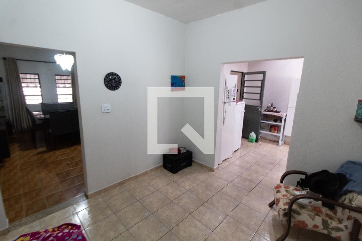 Casa à Venda - Jardim Flamboyant, 3 Quartos,  250 m2 em , Campinas - sp | SoloBR
