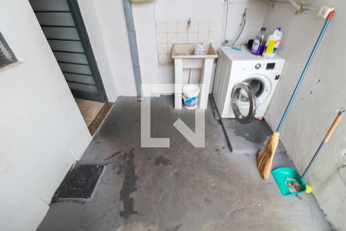 Casa à Venda - Jardim Flamboyant, 3 Quartos,  250 m2 em , Campinas - sp | SoloBR