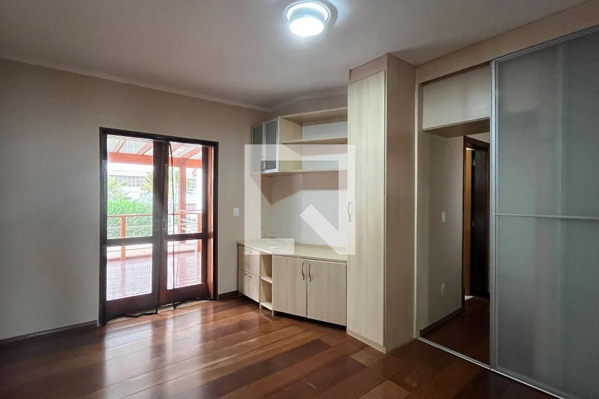 Casa à Venda - Mansões Santo Antônio, 5 Quartos,  407 m2 em , Campinas - sp | SoloBR