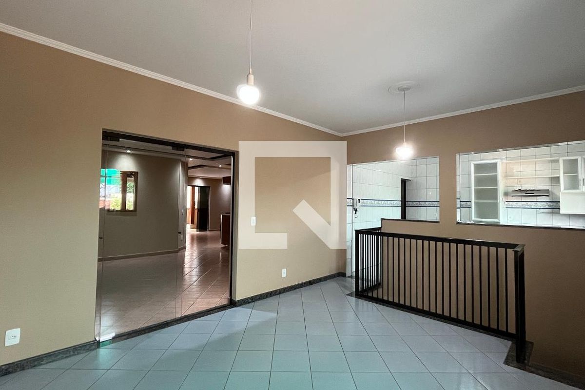 Casa à Venda - Mansões Santo Antônio, 5 Quartos,  407 m2 em , Campinas - sp | SoloBR