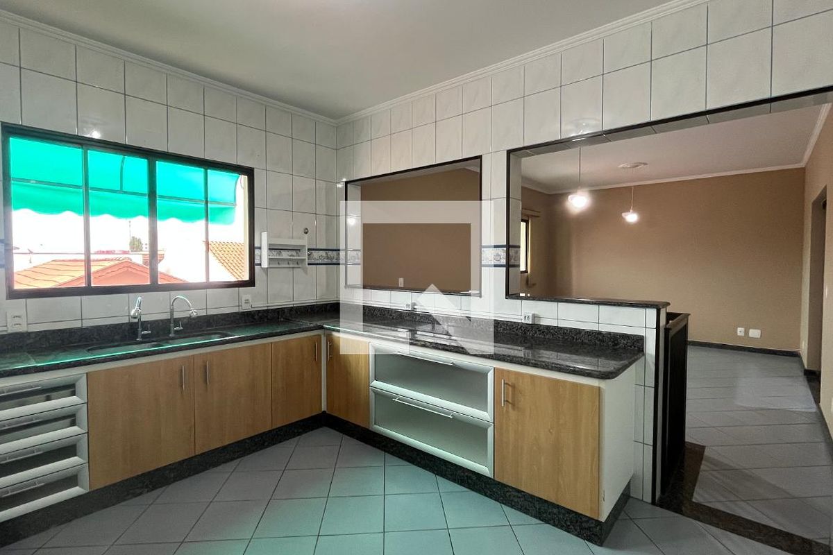 Casa à Venda - Mansões Santo Antônio, 5 Quartos,  407 m2 em , Campinas - sp | SoloBR