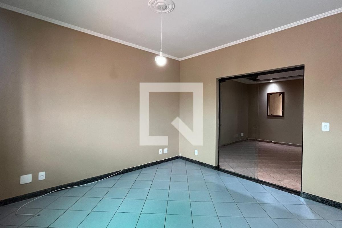 Casa à Venda - Mansões Santo Antônio, 5 Quartos,  407 m2 em , Campinas - sp | SoloBR