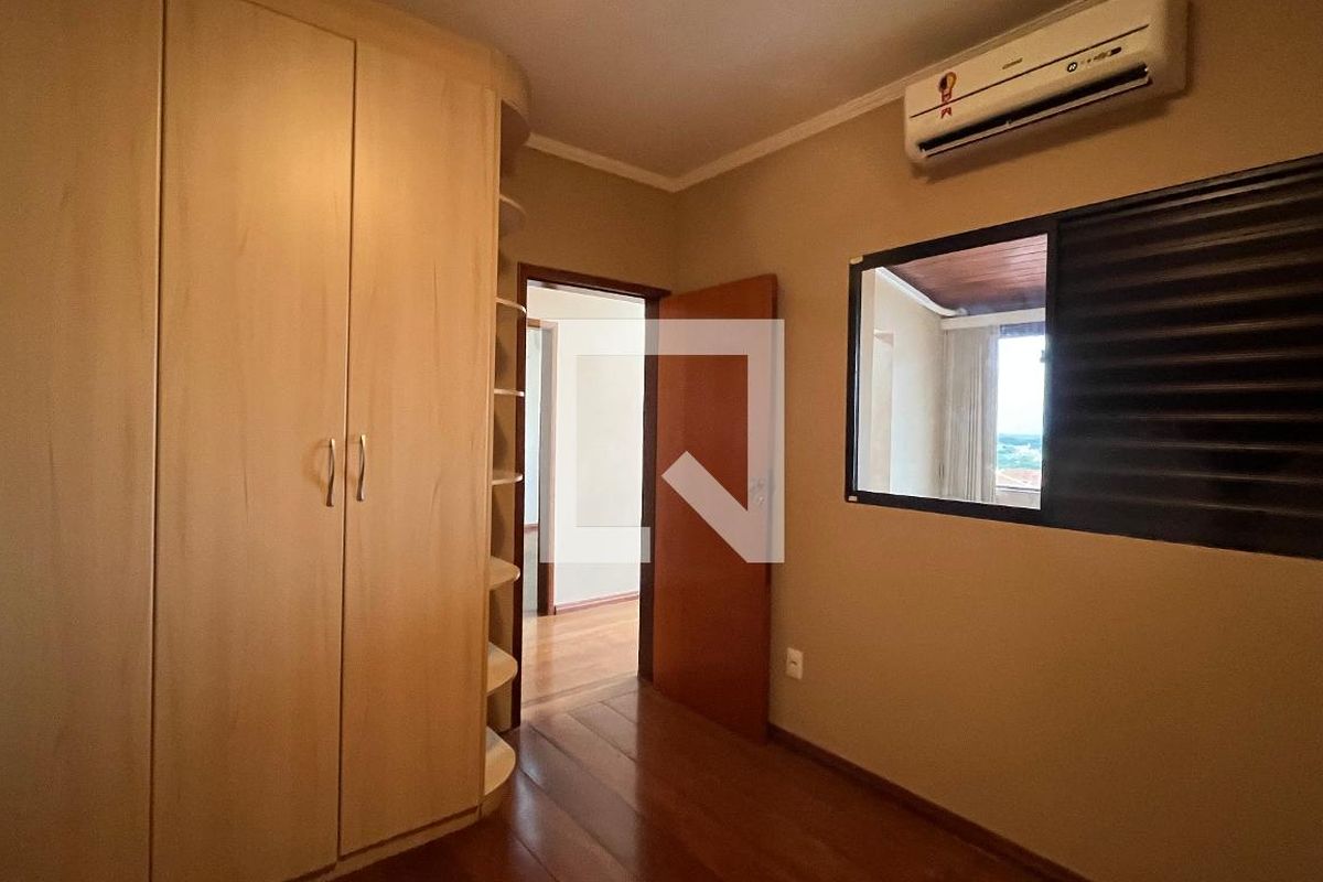 Casa à Venda - Mansões Santo Antônio, 5 Quartos,  407 m2 em , Campinas - sp | SoloBR