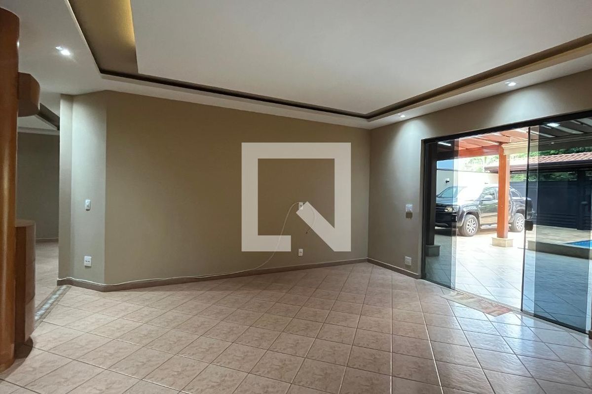 Casa à Venda - Mansões Santo Antônio, 5 Quartos,  407 m2 em , Campinas - sp | SoloBR