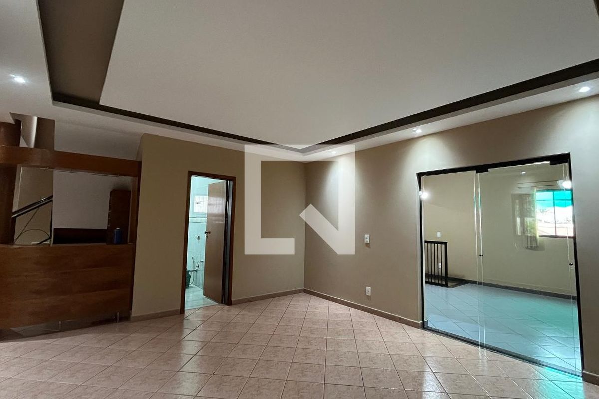 Casa à Venda - Mansões Santo Antônio, 5 Quartos,  407 m2 em , Campinas - sp | SoloBR