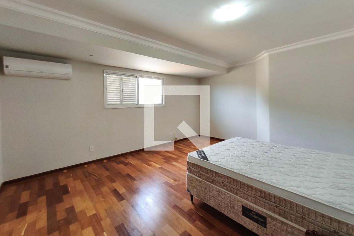 Casa à Venda - Parque Prado, 4 Quartos,  334 m2 em , Campinas - sp | SoloBR