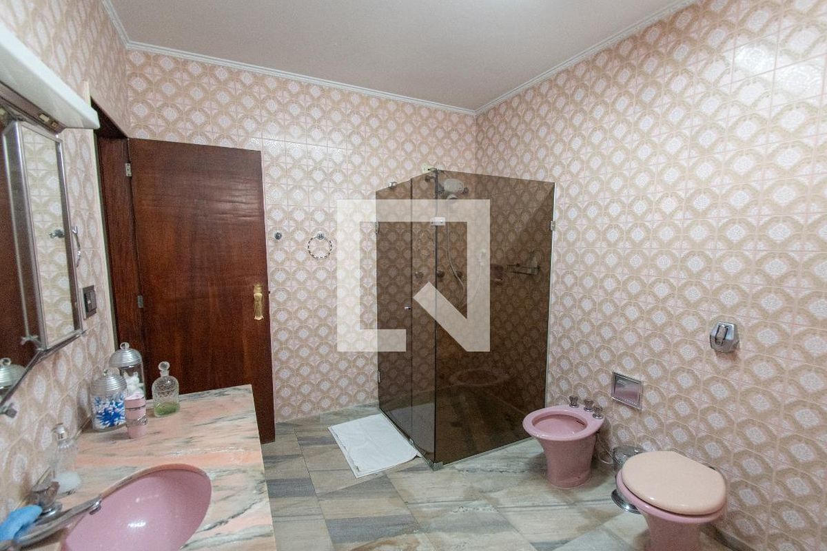Casa, 3 quartos, 259 m² - Foto 44