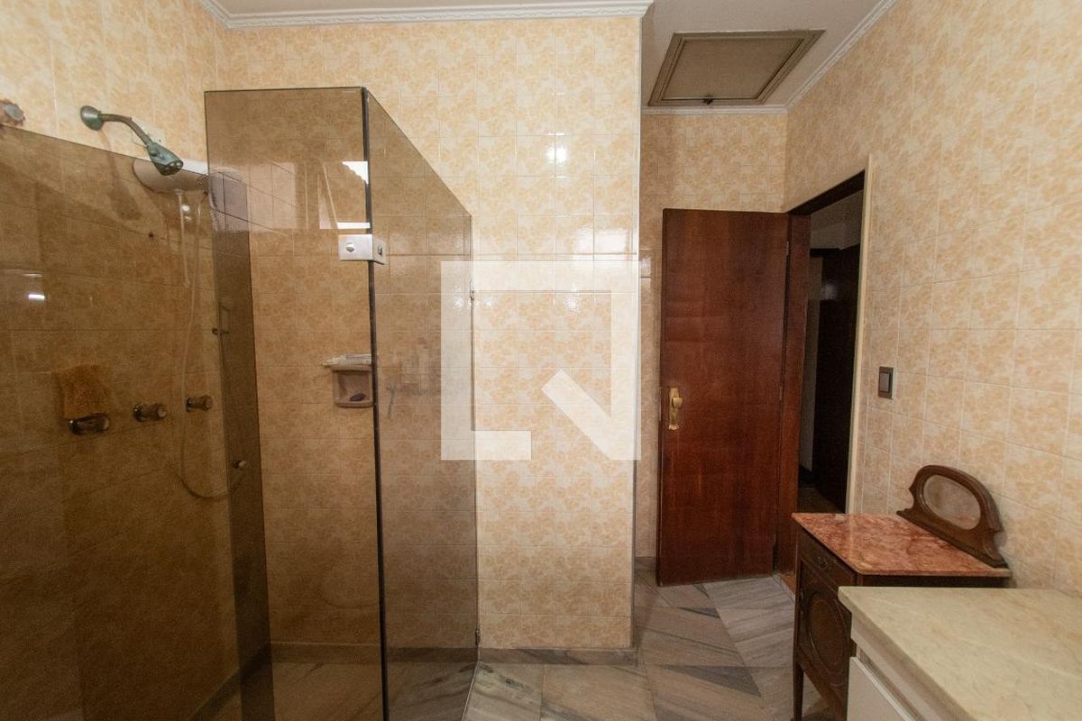 Casa, 3 quartos, 259 m² - Foto 62
