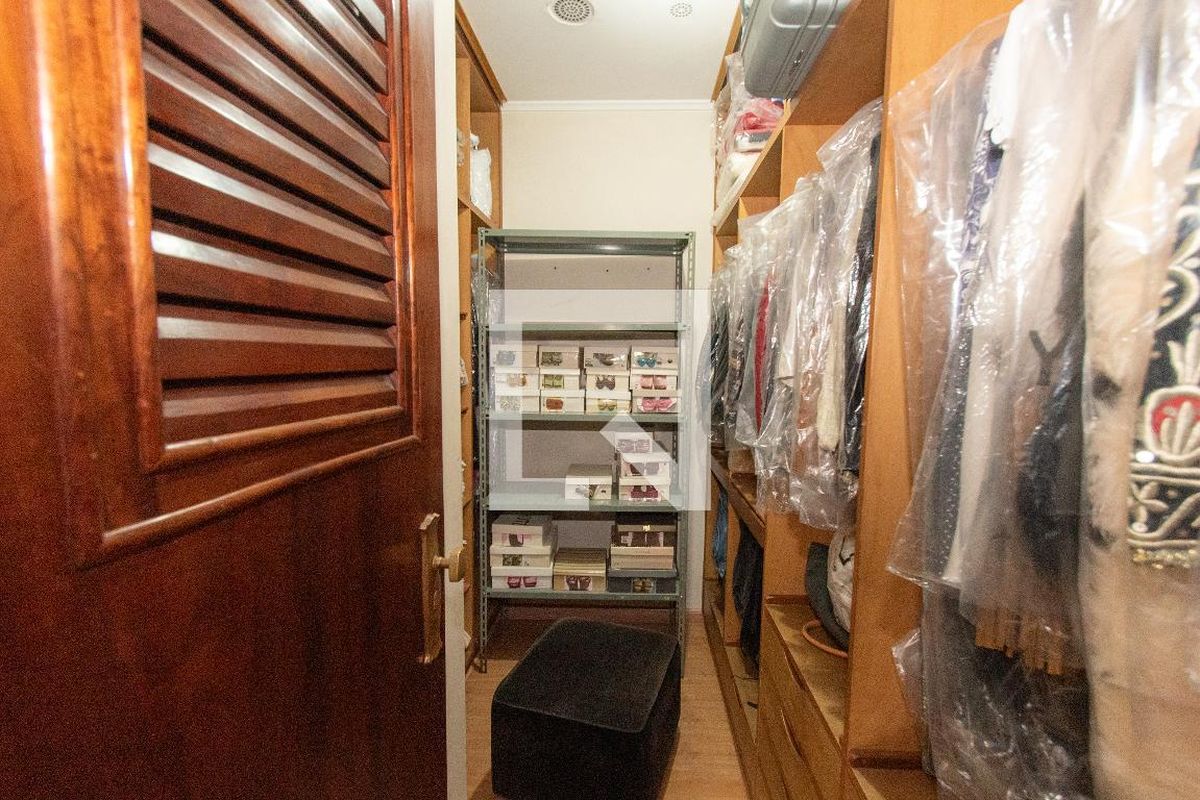 Casa, 3 quartos, 259 m² - Foto 70