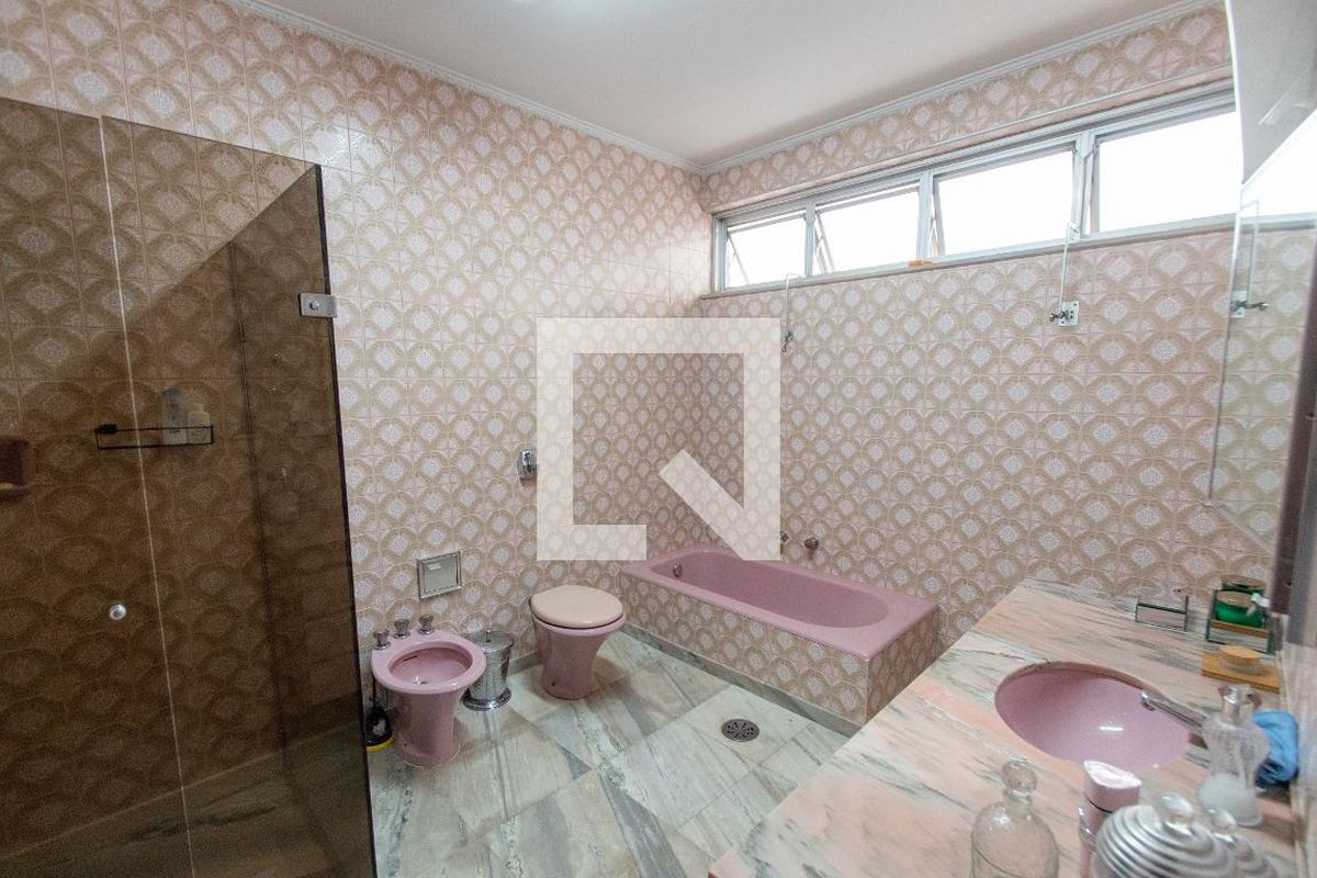 Casa, 3 quartos, 259 m² - Foto 40