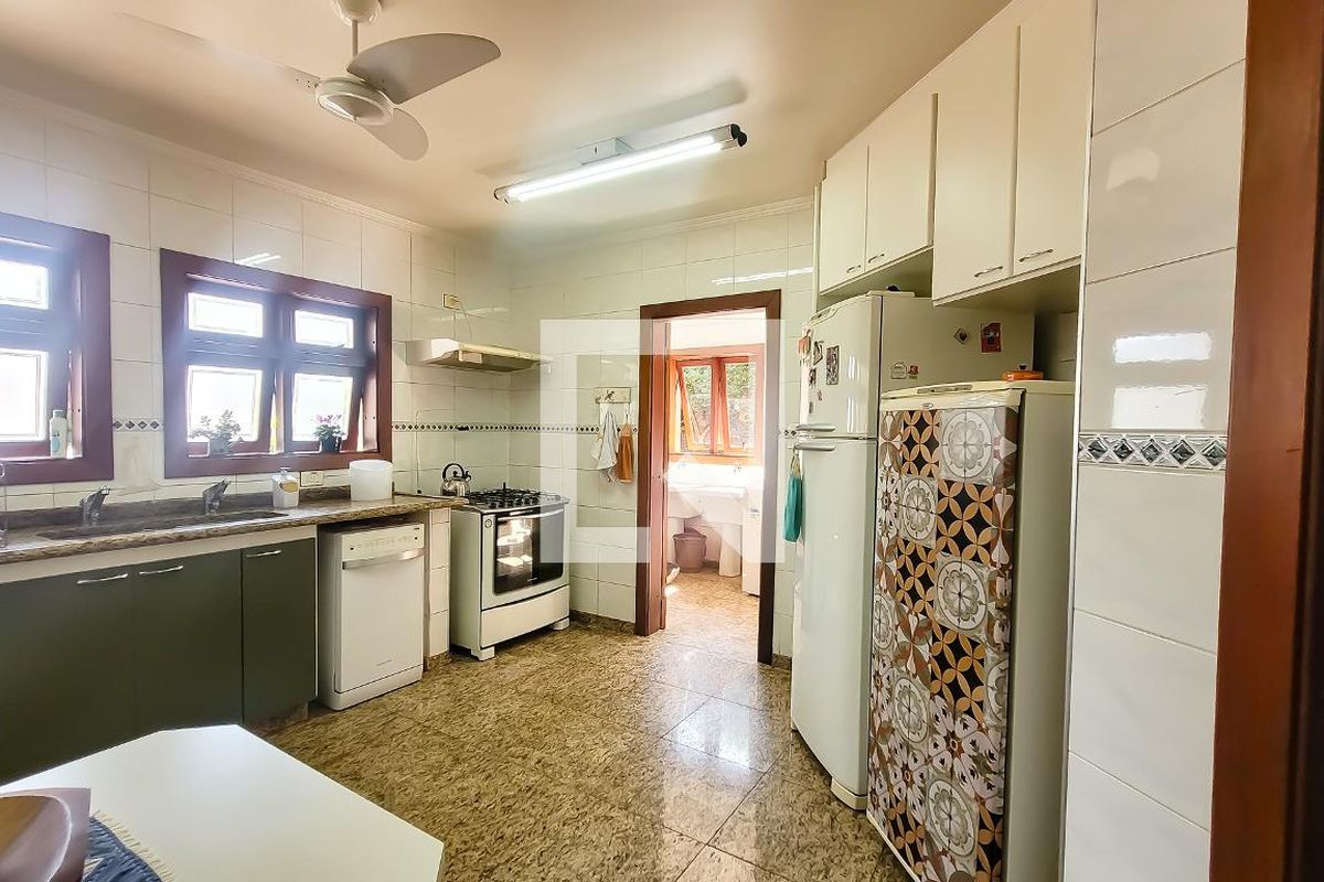 Casa à Venda - Mansões Santo Antônio, 4 Quartos,  350 m2 em , Campinas - sp | SoloBR