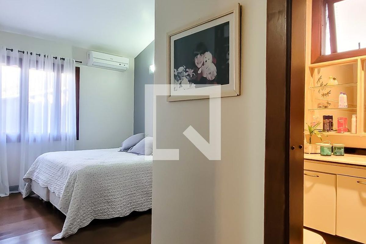 Casa à Venda - Mansões Santo Antônio, 4 Quartos,  350 m2 em , Campinas - sp | SoloBR