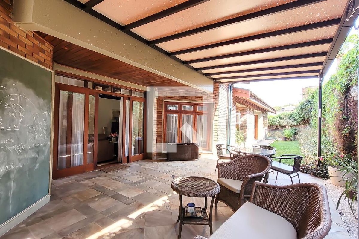 Casa à Venda - Mansões Santo Antônio, 4 Quartos,  350 m2 em , Campinas - sp | SoloBR