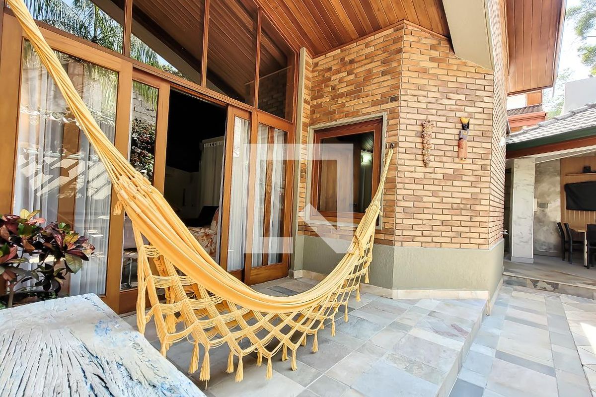 Casa à Venda - Mansões Santo Antônio, 4 Quartos,  350 m2 em , Campinas - sp | SoloBR