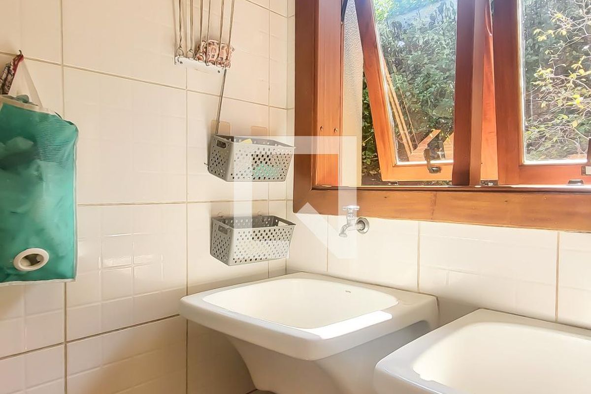 Casa à Venda - Mansões Santo Antônio, 4 Quartos,  350 m2 em , Campinas - sp | SoloBR