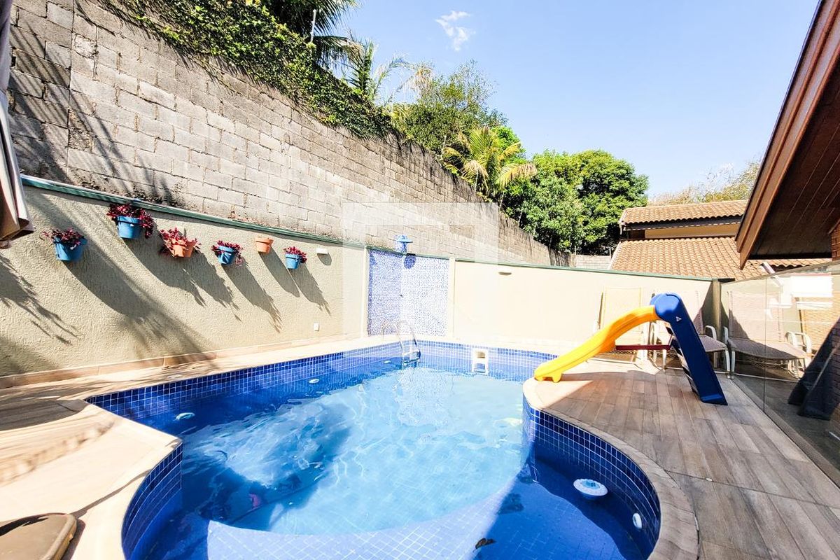 Casa à Venda - Mansões Santo Antônio, 4 Quartos,  350 m2 em , Campinas - sp | SoloBR