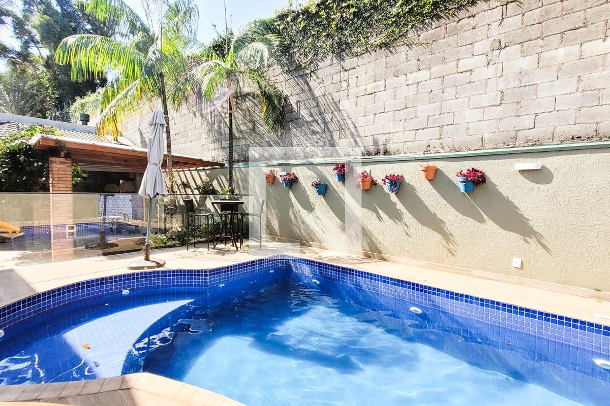 Casa à Venda - Mansões Santo Antônio, 4 Quartos,  350 m2 em , Campinas - sp | SoloBR