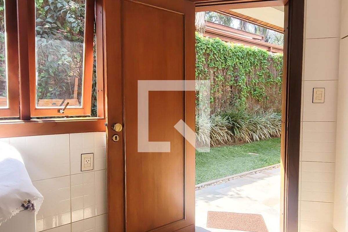 Casa à Venda - Mansões Santo Antônio, 4 Quartos,  350 m2 em , Campinas - sp | SoloBR
