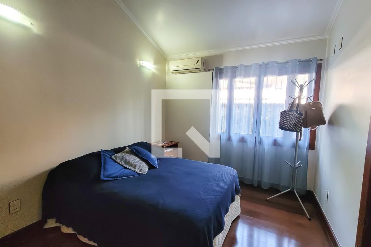Casa à Venda - Mansões Santo Antônio, 4 Quartos,  350 m2 em , Campinas - sp | SoloBR