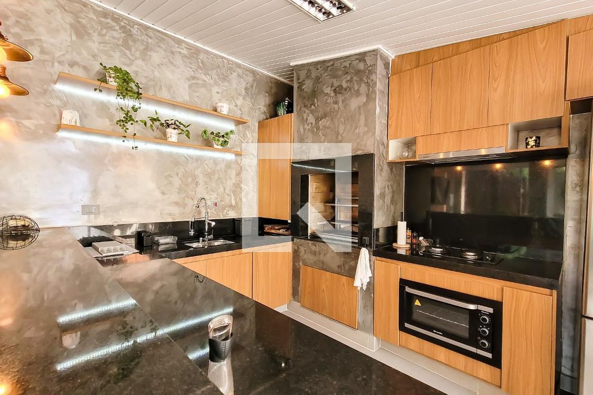 Casa à Venda - Mansões Santo Antônio, 4 Quartos,  350 m2 em , Campinas - sp | SoloBR