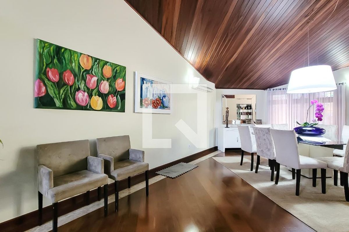 Casa à Venda - Mansões Santo Antônio, 4 Quartos,  350 m2 em , Campinas - sp | SoloBR