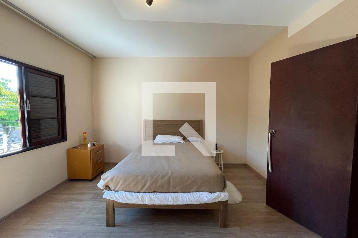 Casa, 3 quartos, 243 m² - Foto 45