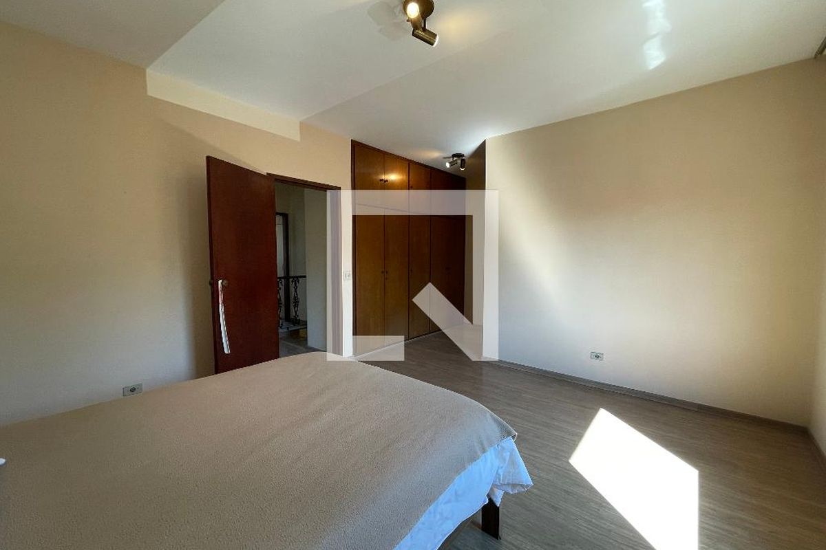 Casa, 3 quartos, 243 m² - Foto 49