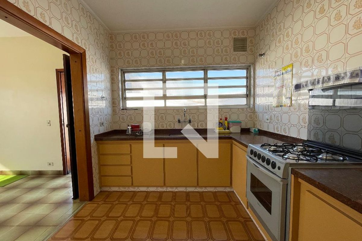 Casa, 3 quartos, 243 m² - Foto 83