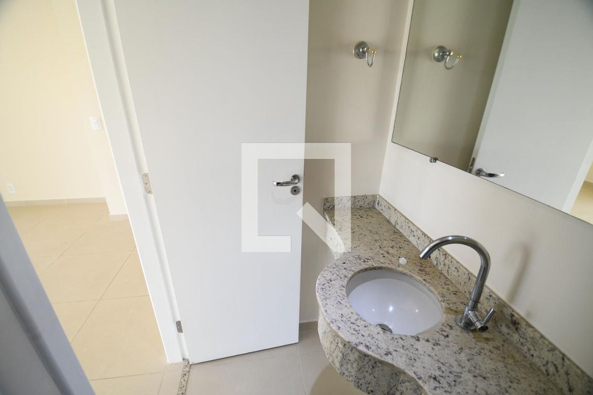 Apartamento à Venda - Lot. Alphaville Campinas, 3 Quartos,  137 m2 em , Campinas - sp | SoloBR