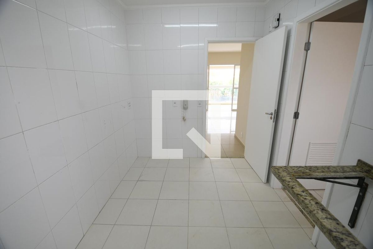 Apartamento à Venda - Lot. Alphaville Campinas, 3 Quartos,  137 m2 em , Campinas - sp | SoloBR