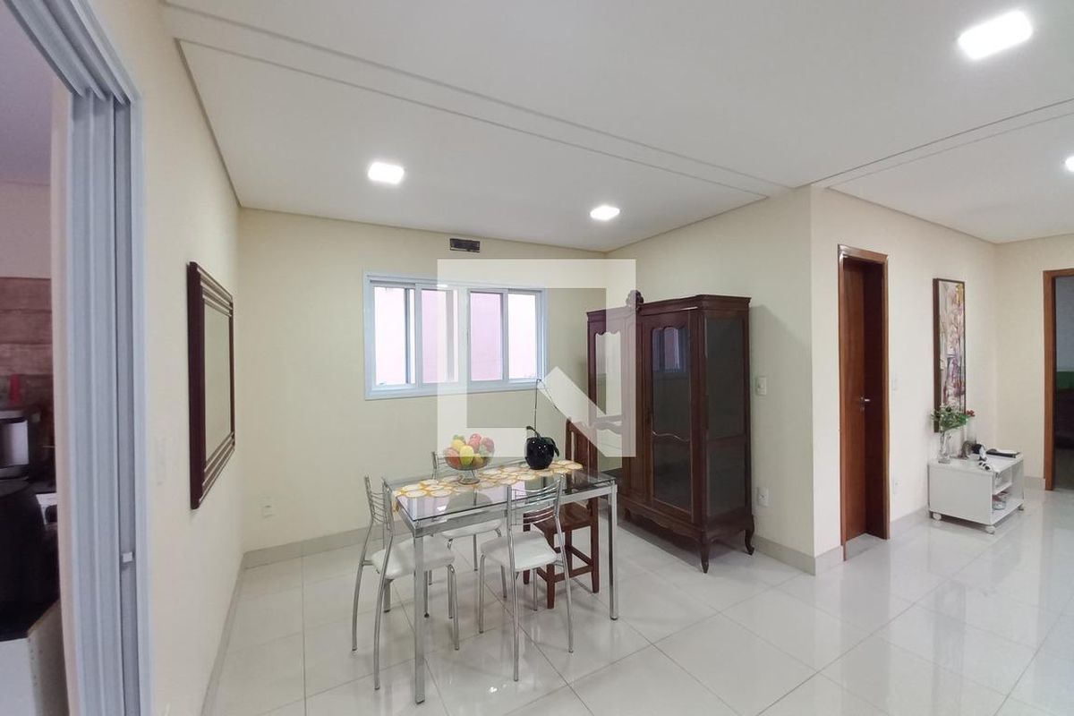 Casa à Venda - Swiss Park, 4 Quartos,  323 m2 em , Campinas - sp | SoloBR