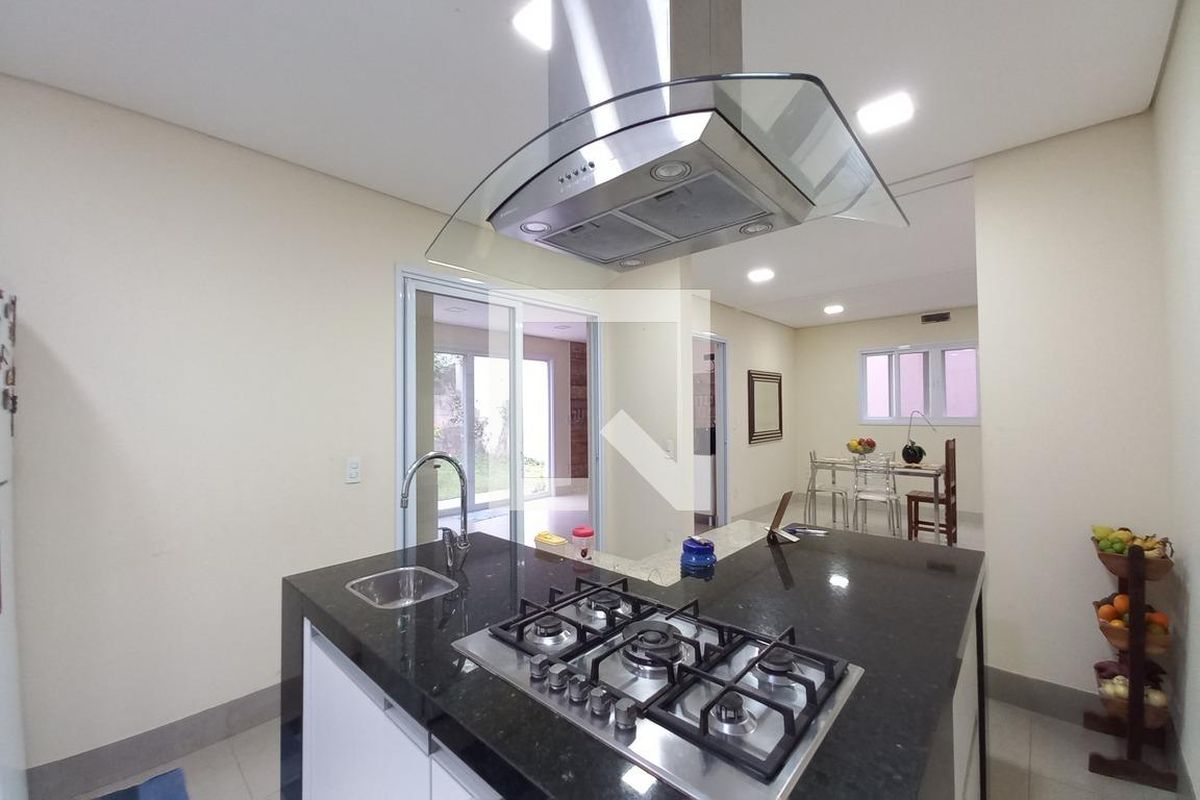Casa à Venda - Swiss Park, 4 Quartos,  323 m2 em , Campinas - sp | SoloBR