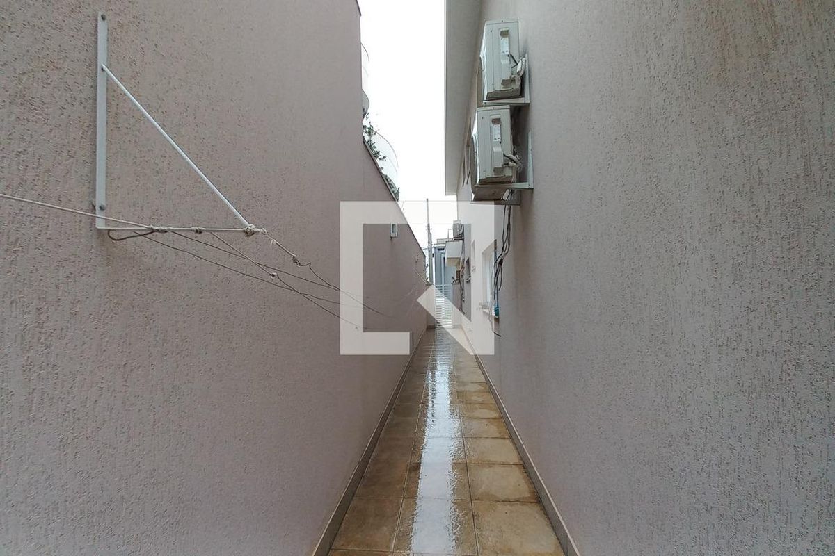 Casa à Venda - Swiss Park, 4 Quartos,  323 m2 em , Campinas - sp | SoloBR