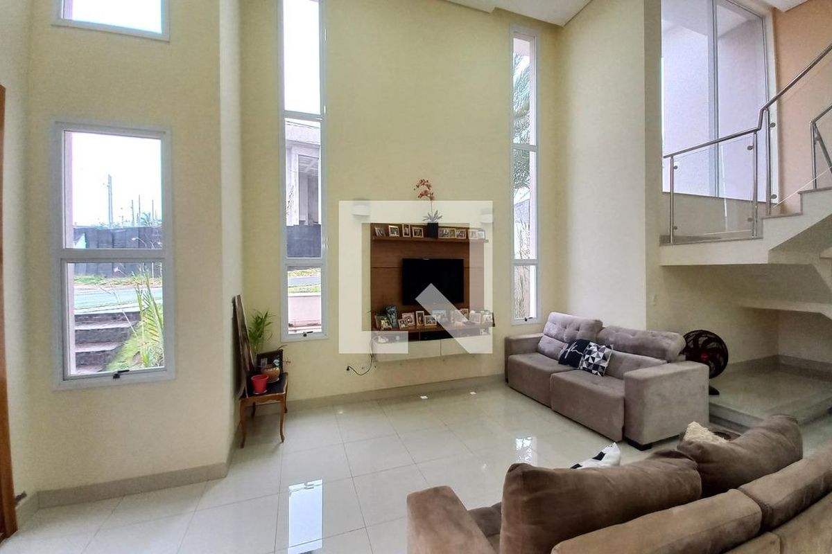 Casa à Venda - Swiss Park, 4 Quartos,  323 m2 em , Campinas - sp | SoloBR