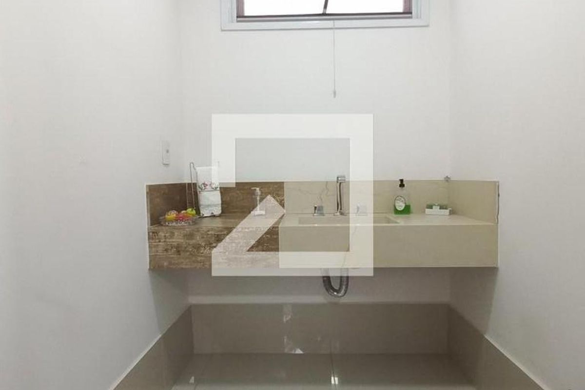 Casa à Venda - Swiss Park, 4 Quartos,  323 m2 em , Campinas - sp | SoloBR