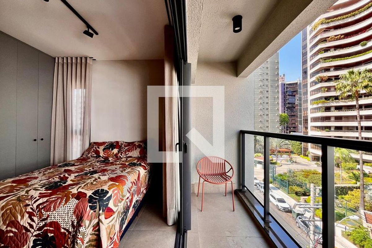 Apartamento à Venda - Cambuí, 1 Quarto,  40 m2 em , Campinas - sp | SoloBR