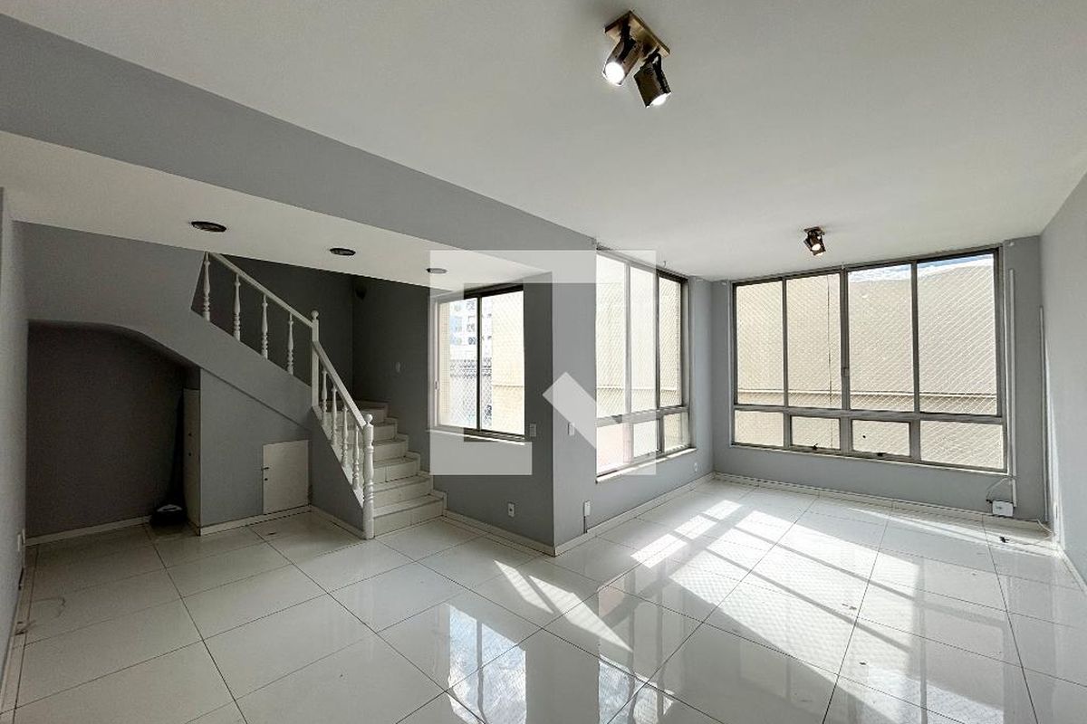 Cobertura, 3 quartos, 178 m² - Foto 2