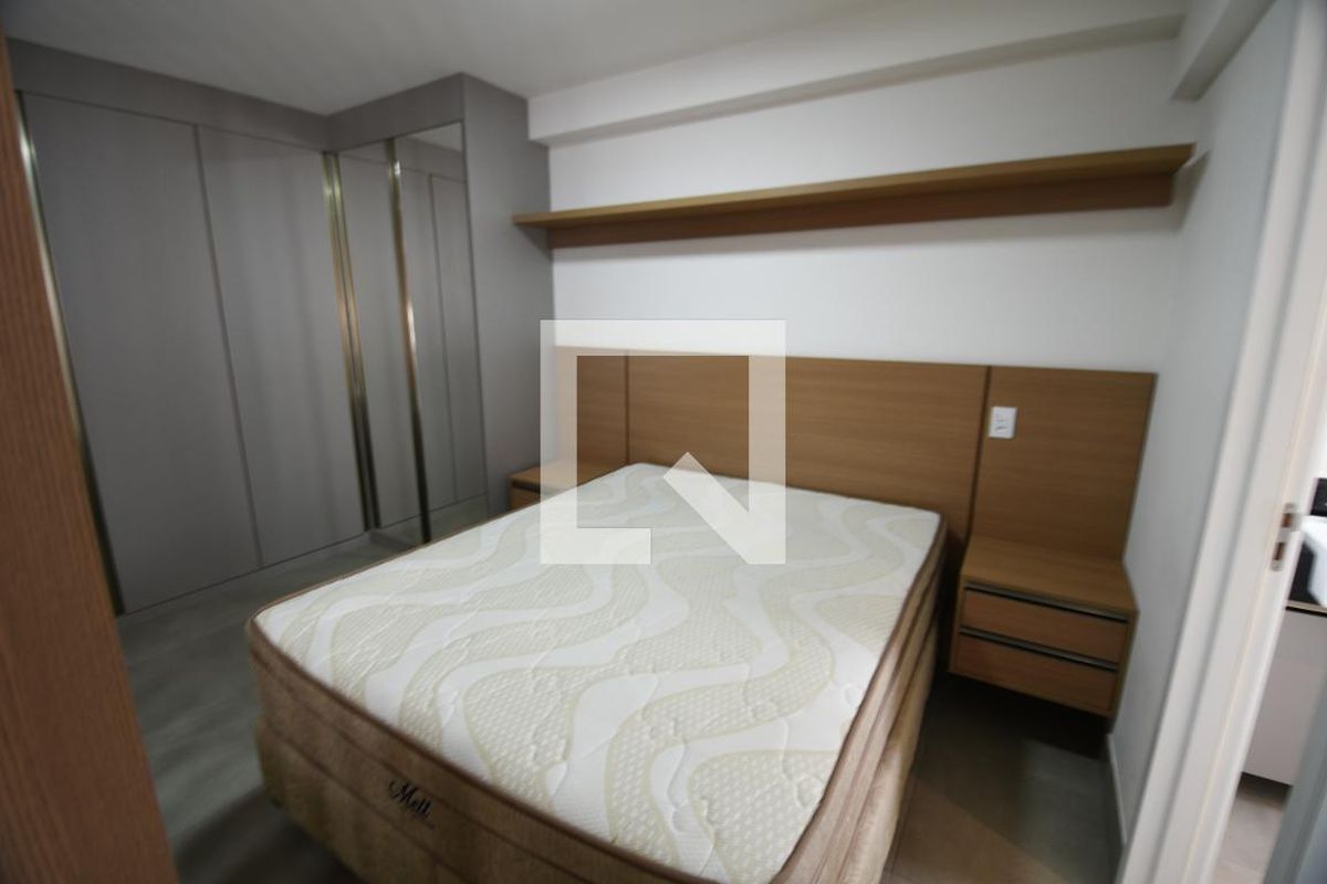 Apartamento à Venda - Bosque, 1 Quarto,  46 m2 em , Campinas - sp | SoloBR