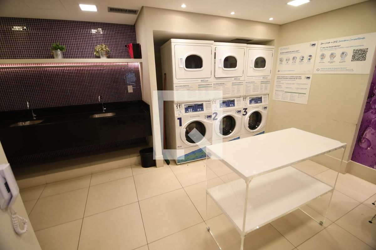 Apartamento à Venda - Bosque, 1 Quarto,  46 m2 em , Campinas - sp | SoloBR